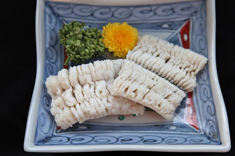 ハモの湯引き 日本の食べ物用語辞典