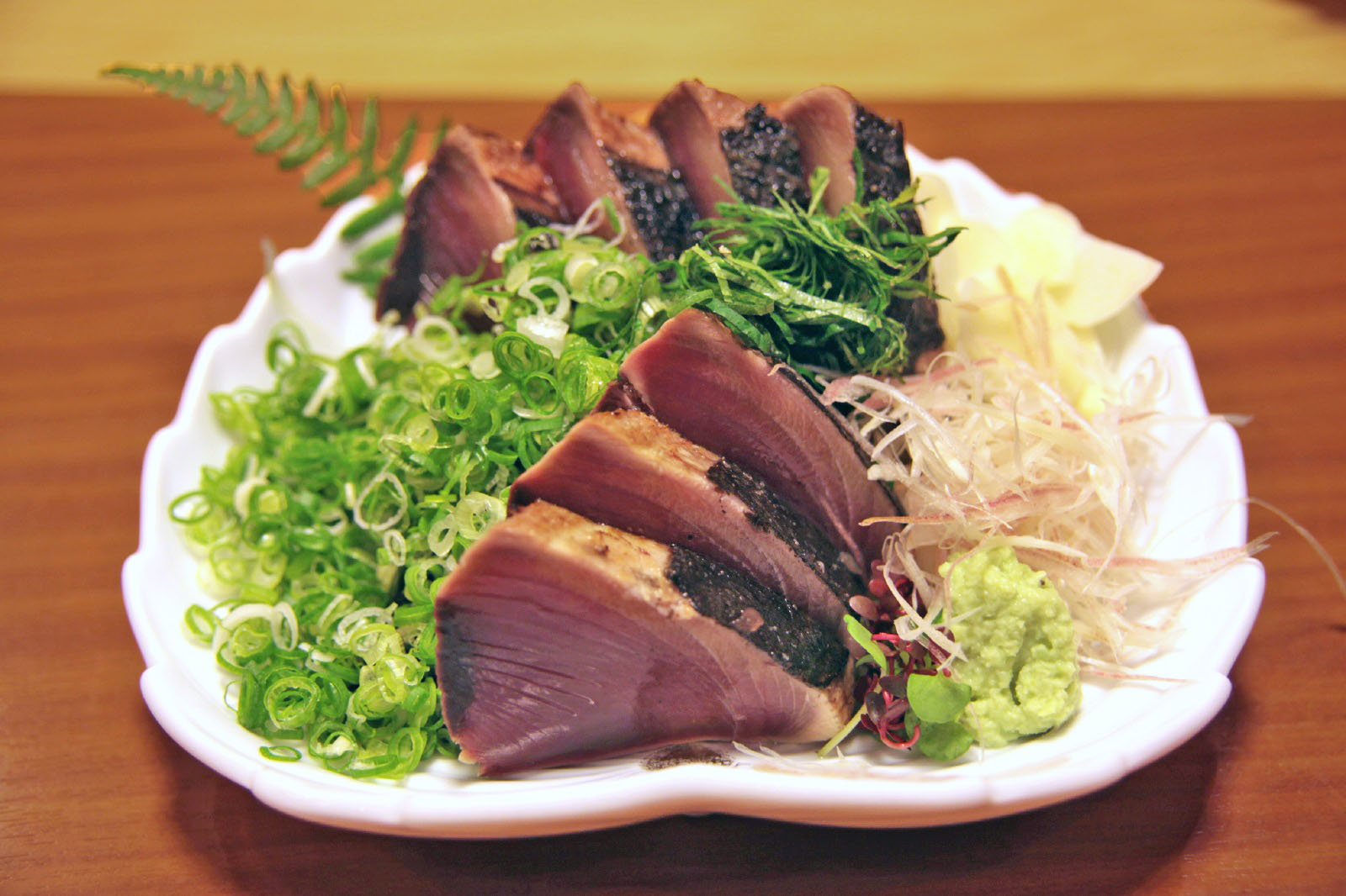 カツオのたたき 日本の食べ物用語辞典