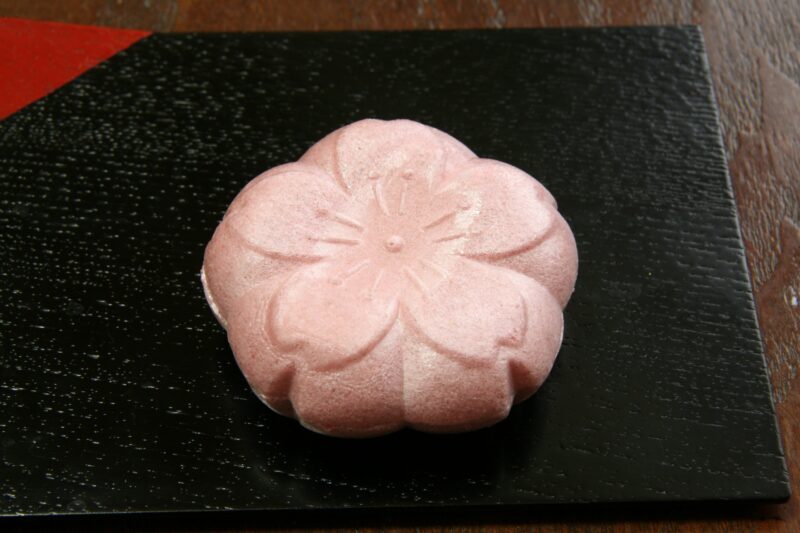 Cherry blossom shaped monaka